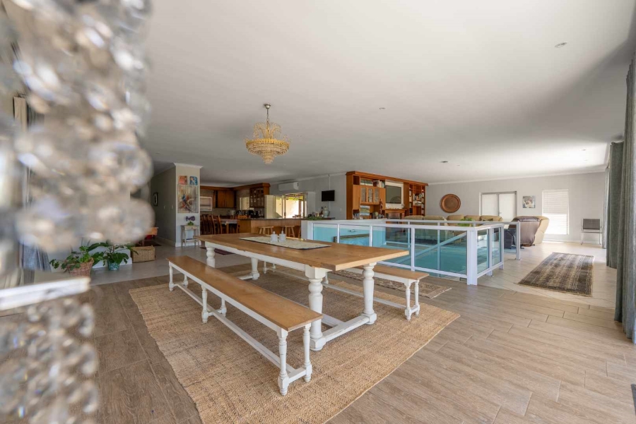 5 Bedroom Property for Sale in Stellenbosch Farms Western Cape